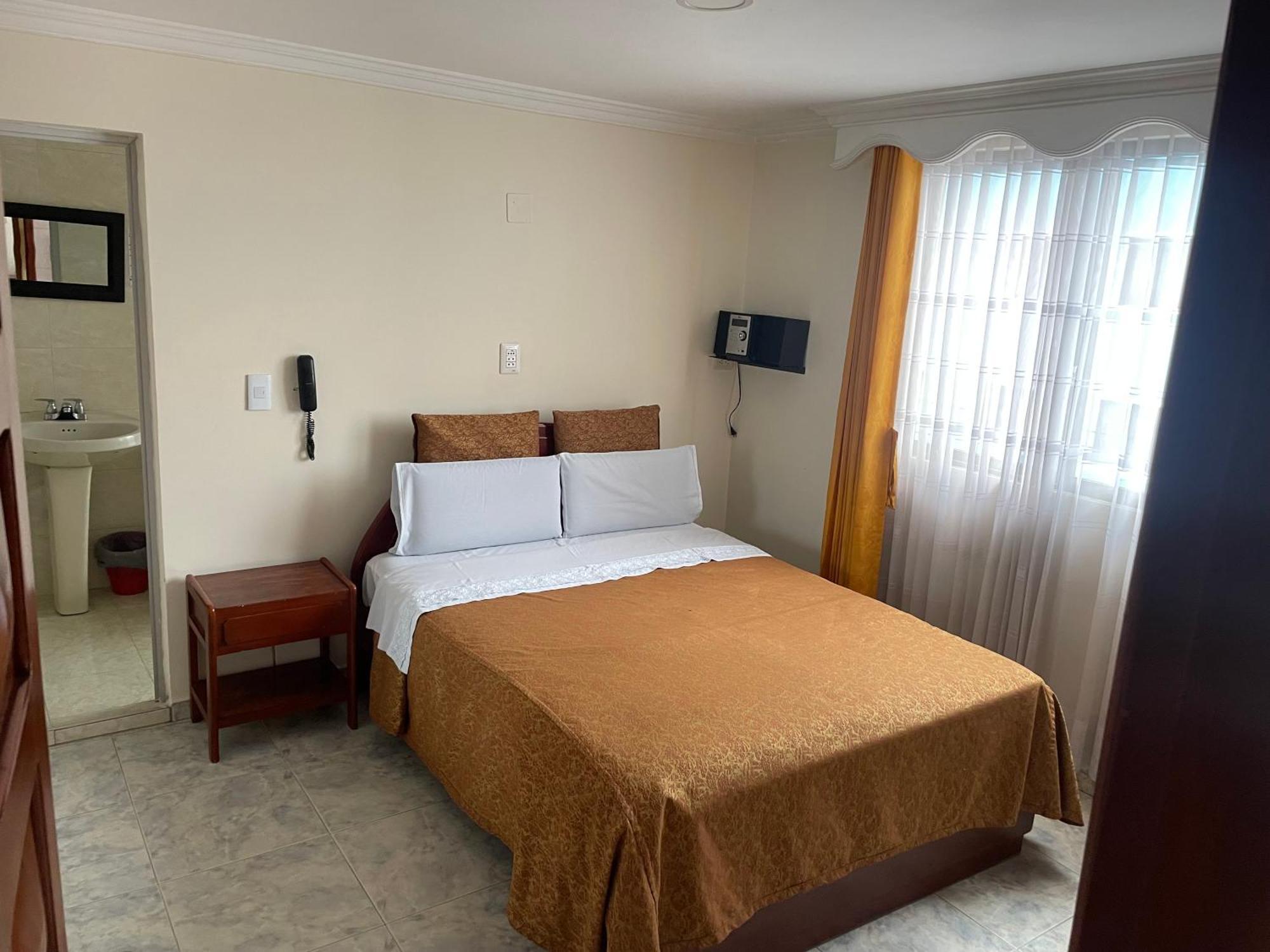 Hotel Brisas Real - Bogota — Photos 1